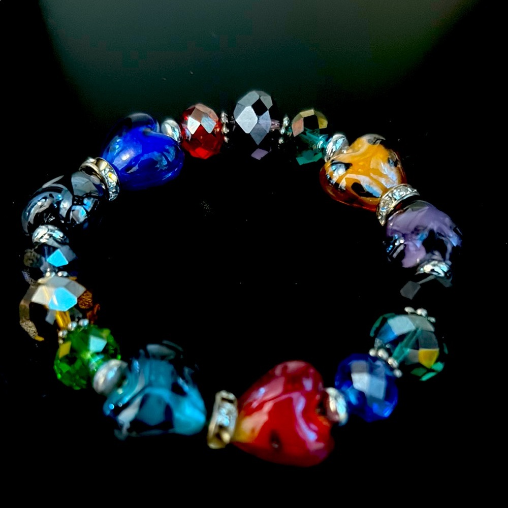 Art glass and crystal fasciated streach bead bracelet